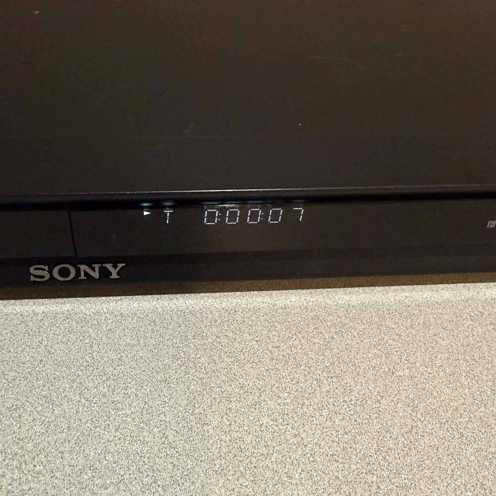 Sony DVP-NS57P CD/DVD Player - No‎ Remote Turns On Not Tested